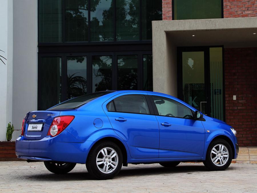  Chevrolet Sonic Sedan 2012 года  (ZA) (фото 7 из 8)